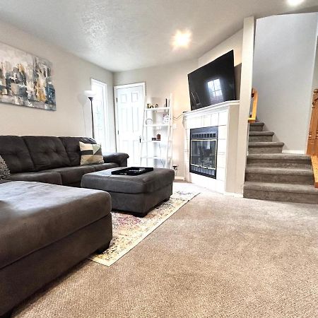 The Getaway Se Boise Condo Across The Street From Greenbelt, Bown Crossing And Boise River 3Bd 3Bath, 4 Beds! Lovely, Homey, Dining Table Seats 6 Eksteriør billede