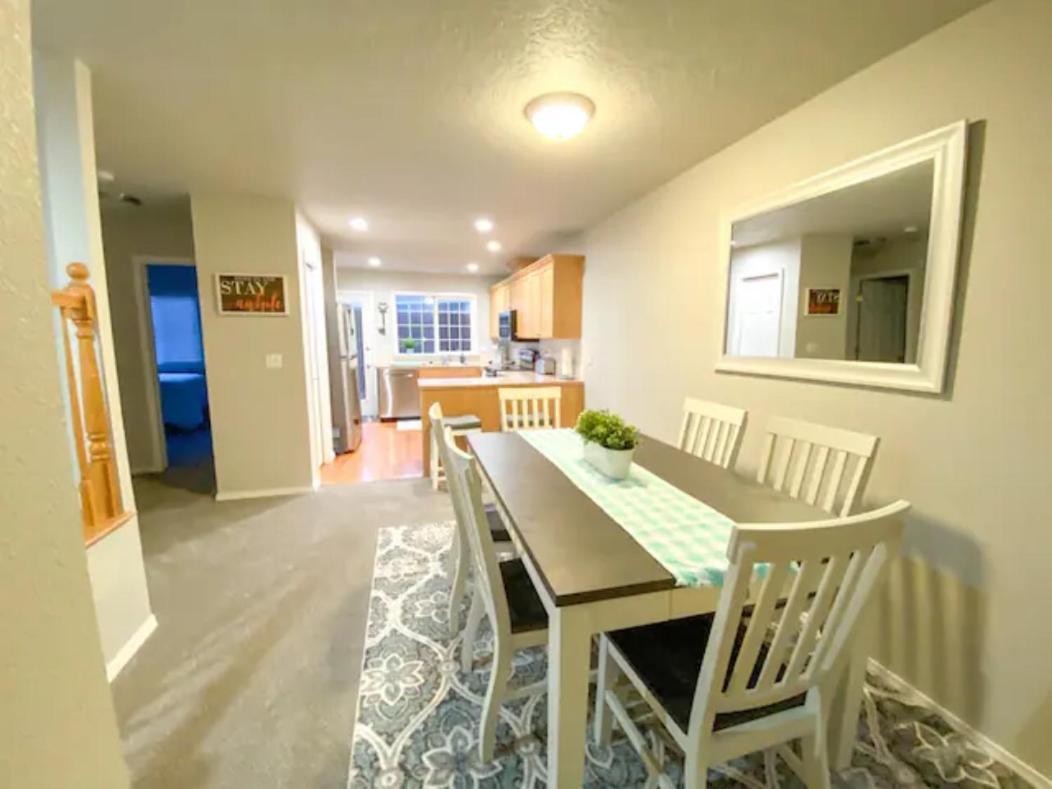 The Getaway Se Boise Condo Across The Street From Greenbelt, Bown Crossing And Boise River 3Bd 3Bath, 4 Beds! Lovely, Homey, Dining Table Seats 6 Eksteriør billede