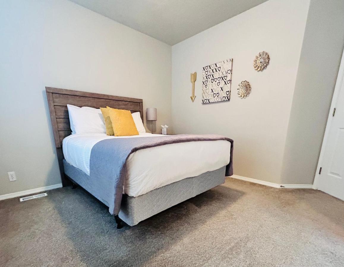 The Getaway Se Boise Condo Across The Street From Greenbelt, Bown Crossing And Boise River 3Bd 3Bath, 4 Beds! Lovely, Homey, Dining Table Seats 6 Eksteriør billede