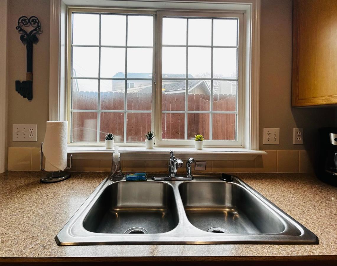 The Getaway Se Boise Condo Across The Street From Greenbelt, Bown Crossing And Boise River 3Bd 3Bath, 4 Beds! Lovely, Homey, Dining Table Seats 6 Eksteriør billede